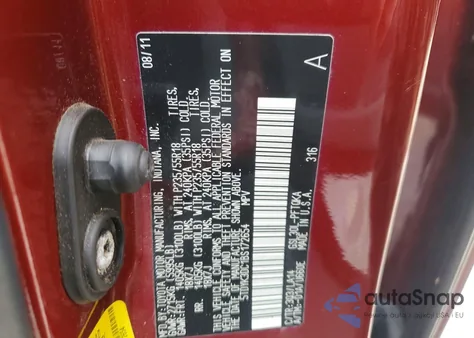 2011 Toyota Sienna Xle z USA, uszkodzony, nr VIN 5TDYK3DC1BS172654